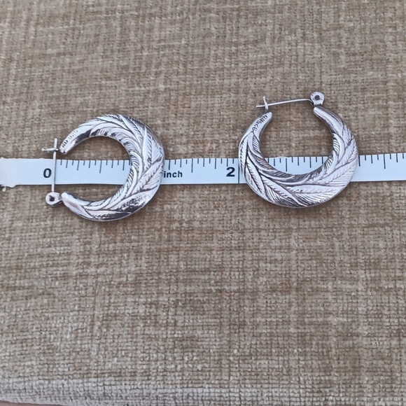 Sterling Silver Feather Leaf Pattern Thick Chunky Hoop Earrings - Picture 4 of 7